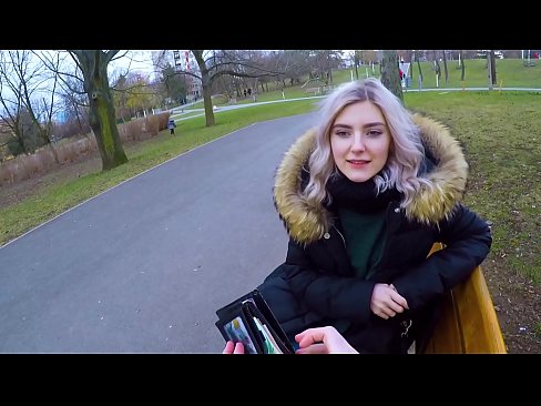 ❤️ Svelger en fremmeds varme sperm for penger - blowjob i parken av Eva Elfie ❤ Sludder hos oss ❌️❤